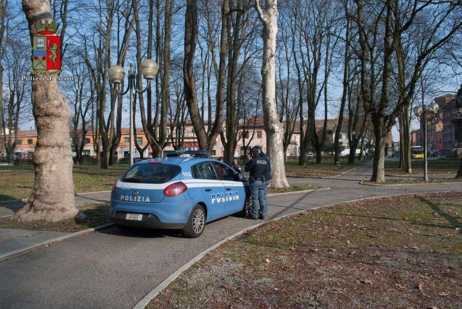 La Polizia Setaccia I Parchi Cittadini Temponews