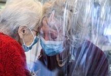 Visite sospese nelle Cra, non è ancora tempo di abbracci