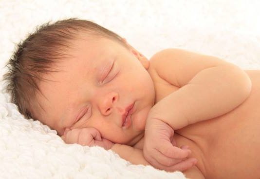 I genitori possono dare entrambi i cognomi al figlio appena nato