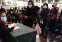 In tanti a teatro per Michela Marzano