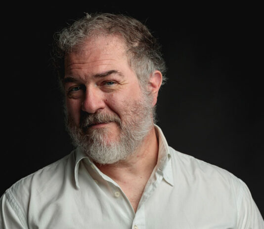 Andrea Pennacchi racconta il suo Shakespeare a tinte gialle