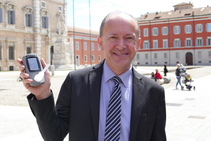 165_Massimo Bigarelli con il carbossimetro