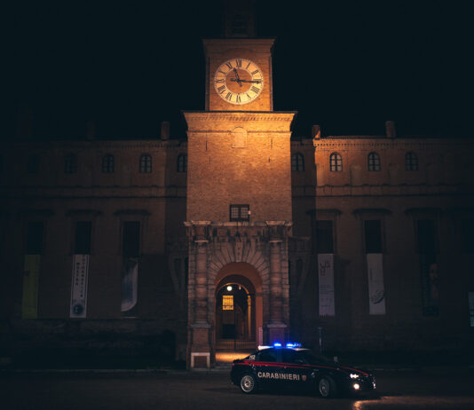 I Carabinieri passano al setaccio il centro storico di Carpi