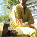 Un viaggio nel mondo delle api e dei loro tesori con Luca Serri