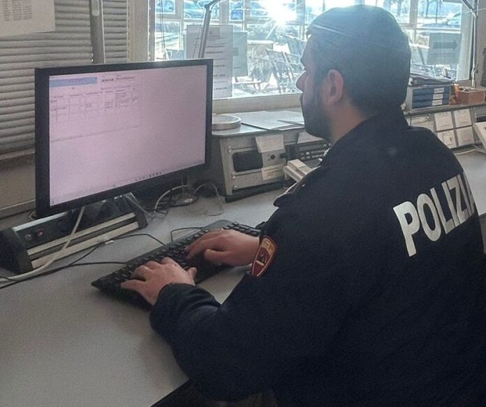 Carpi, denunciato 21enne per truffa