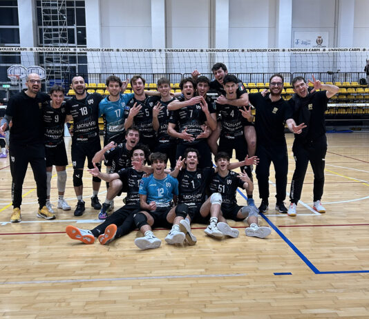 Si festeggia in casa Univolley