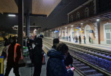 Treno merci urta un ragazzino che attraversa i binari nel bolognese, non è grave