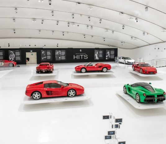 Guida agli appuntamenti del weekend: la Ferrari e la musica, al Mef i bolidi appartenuti ai grandi artisti