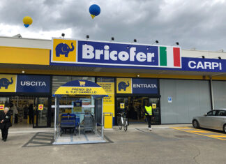 E’ caccia ai ladri che hanno messo a segno il colpo al Bricofer