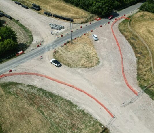Via ai lavori per la rotonda, chiude al traffico via 4 Pilastri