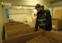 Maxi fabbrica di sigarette contraffatte, due arresti a Novi e a Carpi