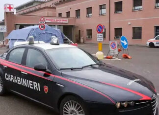 Furto in ospedale e carte usate per 2.900 euro: denunciata una 38enne di Novi