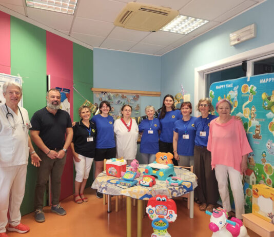 Croce Blu di Carpi dona giochi alla Pediatria dell’Ospedale Ramazzini