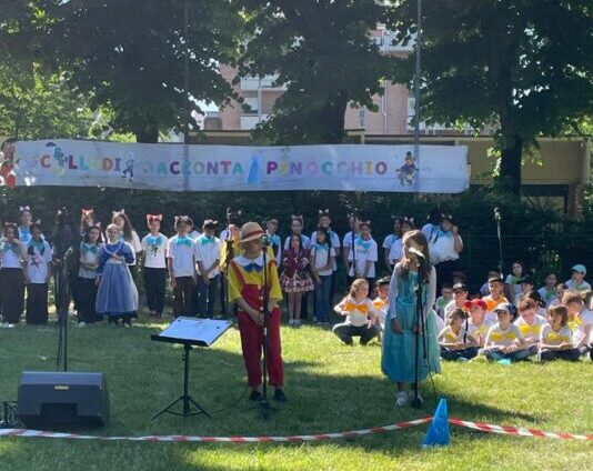 La scuola primaria Collodi di Carpi celebra l’autore di Pinocchio con un grande spettacolo