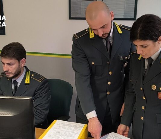 Truffe porta a porta alle anziane: concluse le indagini, coinvolte anche Modena e Reggio Emilia