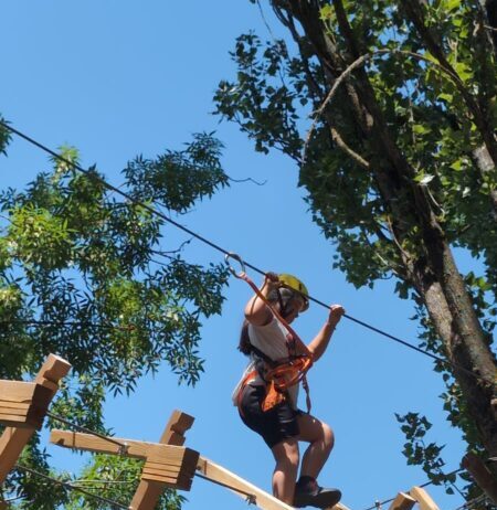 Natura, adrenalina e divertimento a impatto zero: alla scoperta del Parco Avventura Le Linfe