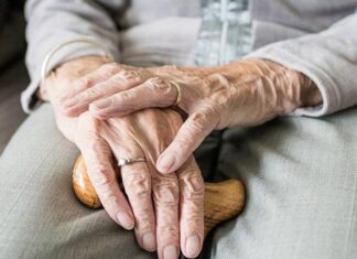 Nuovo regolamento per accedere alle Case Residenza Anziani: più equità, attenzione al caregiver e graduatoria unica
