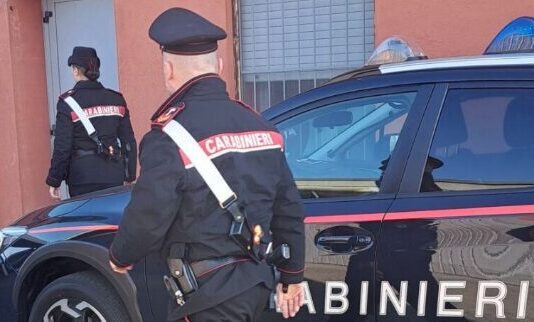 Cittadino aggredito dopo un rimprovero a due giovani in monopattino