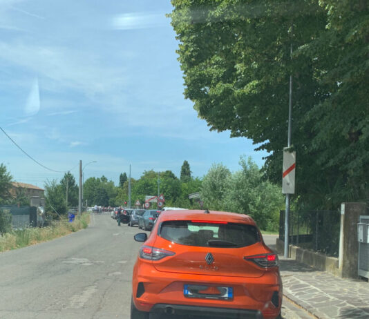 Guasto al passaggio a livello, sbarre abbassate per venti minuti tra Fossoli e Budrione