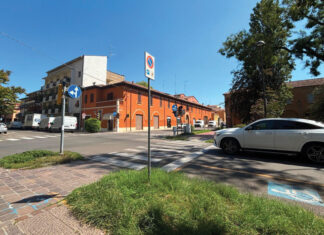Esasperati i residenti di viale Guido Fassi, “il degrado avanza e nessuno fa nulla”