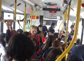 Linea 510, autobus pieno: 50 studenti restano a terra