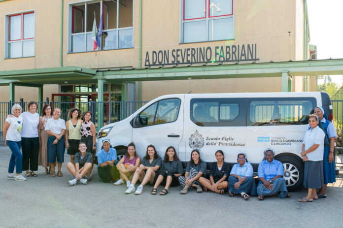 foto personale e insegnanti_