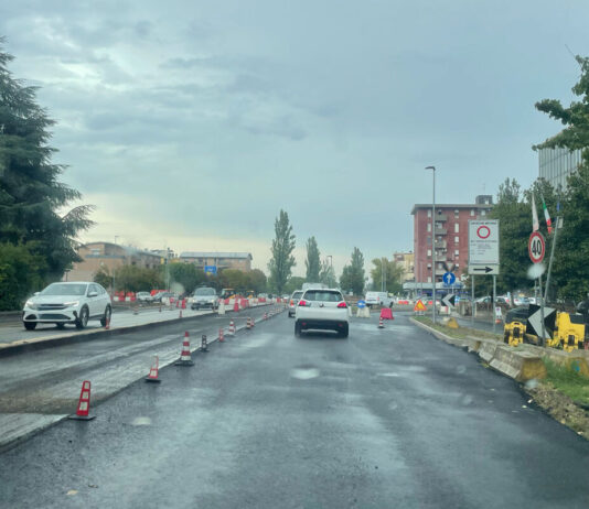 Apre la rotatoria tra la tangenziale Losi e via Guastalla