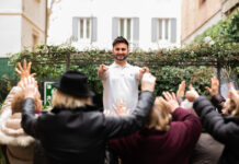 Disabilità, chi si prende cura di chi resta indietro?