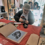 Diabolik e il mondo del fumetto conquistano l’Edicola Enoteca Giulia e Fabio