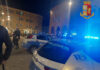 Controlli a Carpi, tre persone denunciate: sequestrati coltelli, spray al peperoncino e un taser